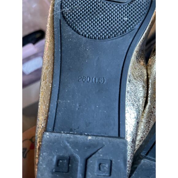 Crinkle Metallic Flats - GUC - 9 - Picture 7 of 10